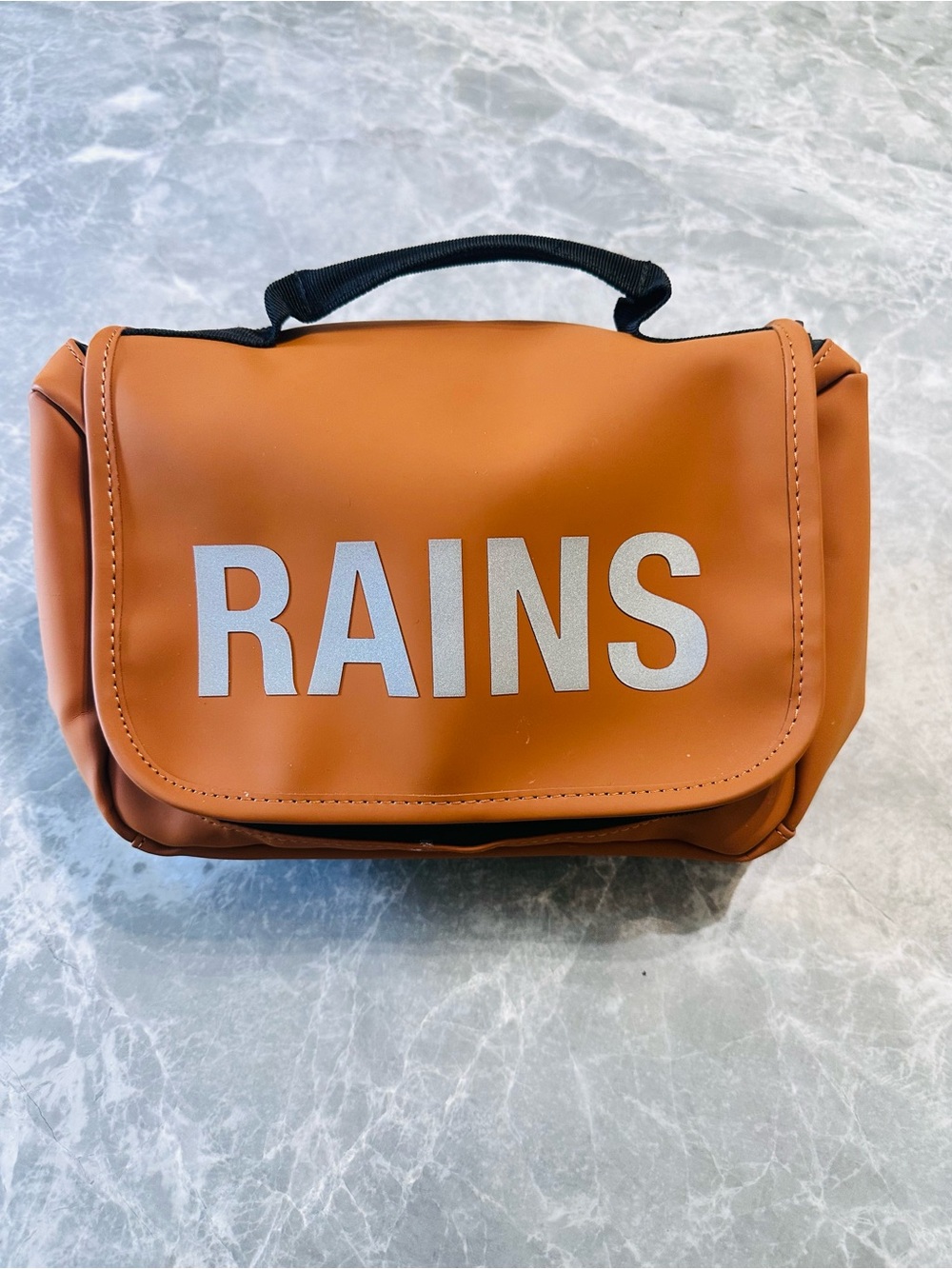 RAINS Texel Wash Bag Autumn Brown & Coy Waterproof  NWT $95 Mint Cond.